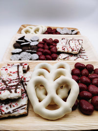 HOLIDAY Choc-Cuterie Tray Small